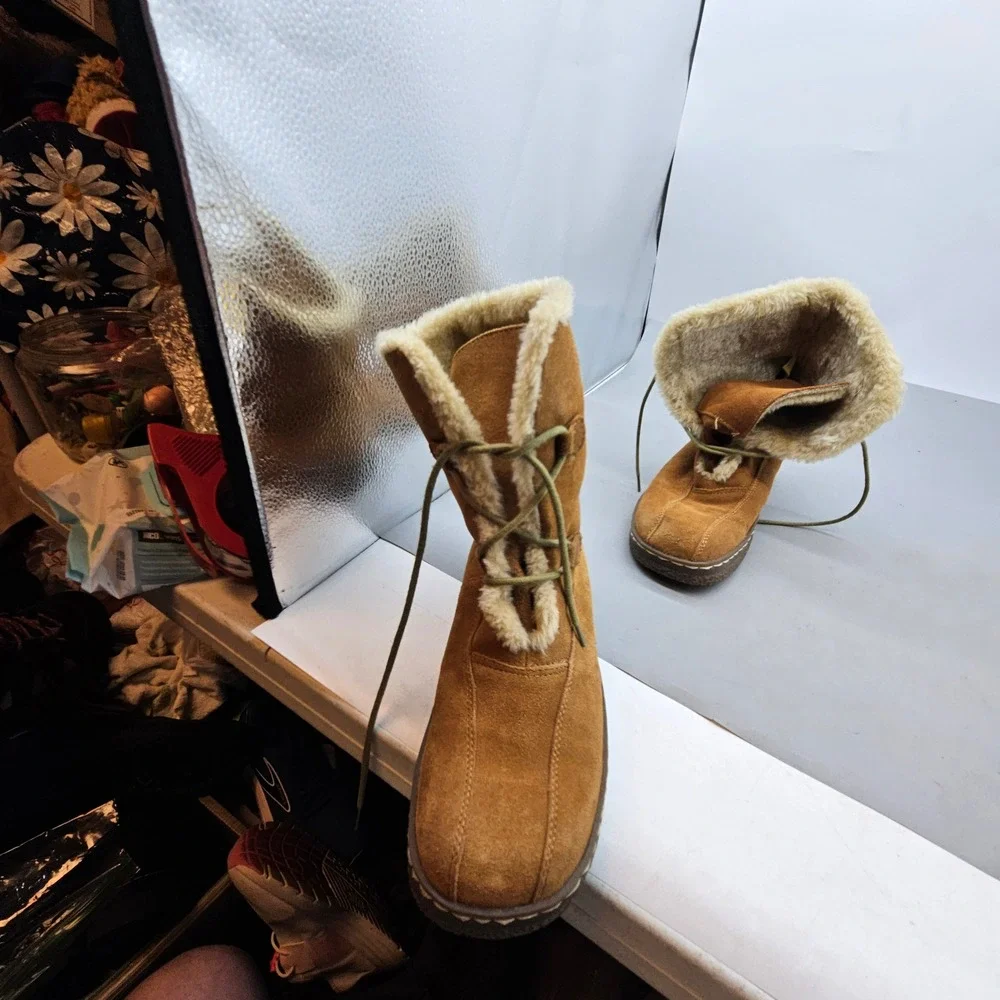 Bass Edson Womens 8.5 M Tan Suede Faux Fur Lined Lace Up Winter Ankle Boots